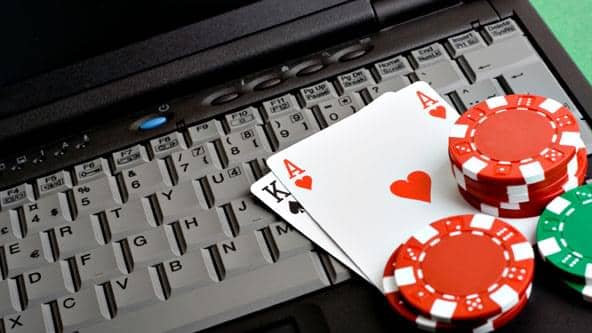Advantages of Online Betting compared to Traditional Betting in Singapore